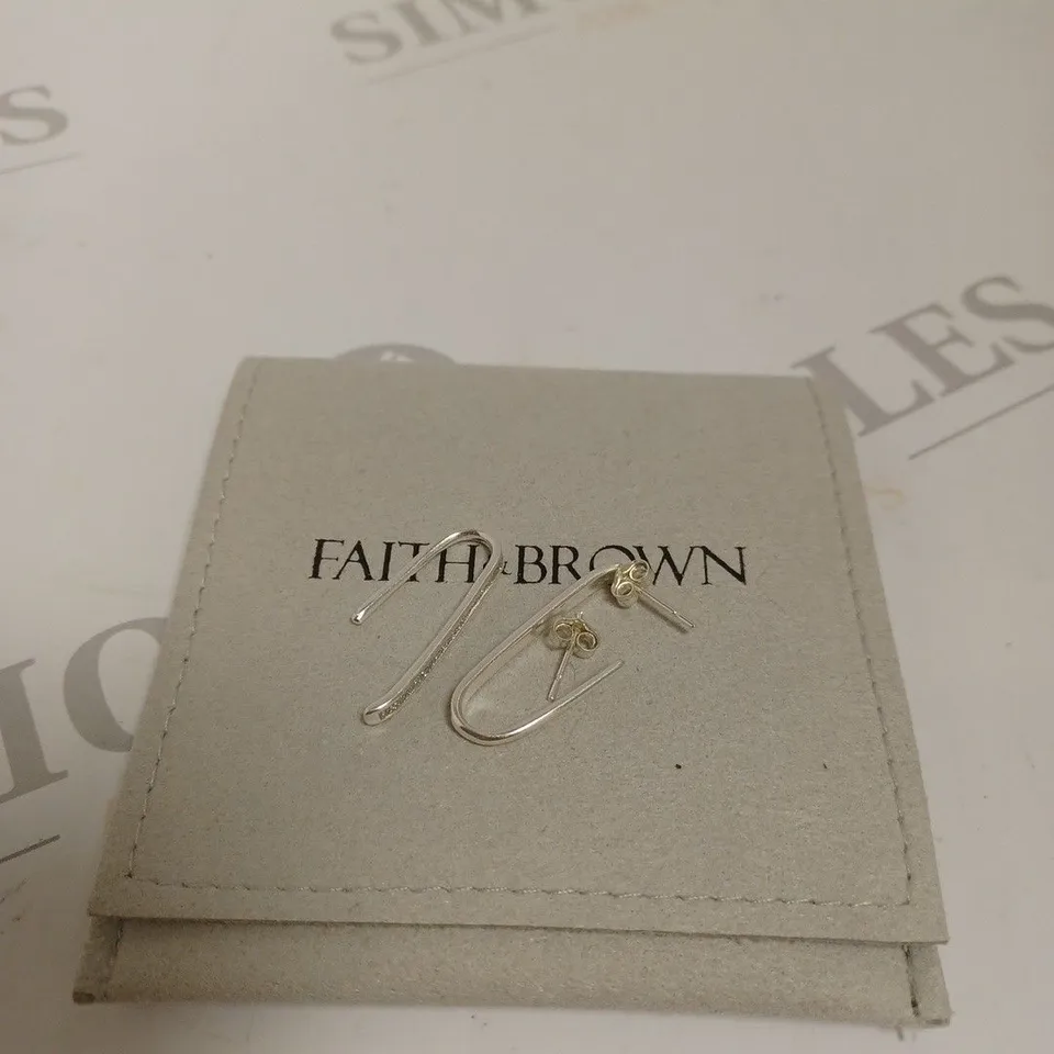 FAITH & BROWN STERLING SILVER STARDUST EARRINGS IN SILVER