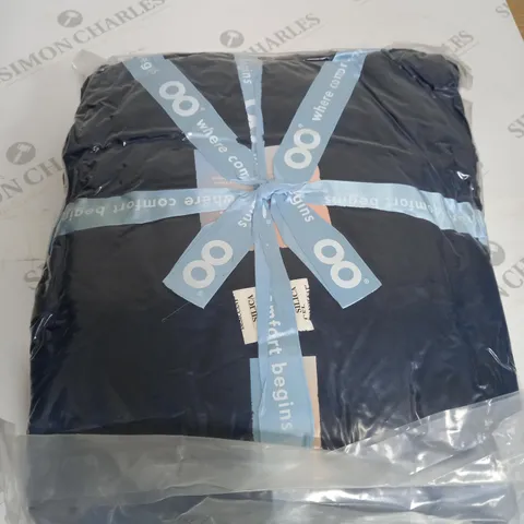 NAVY OODIE THROW 