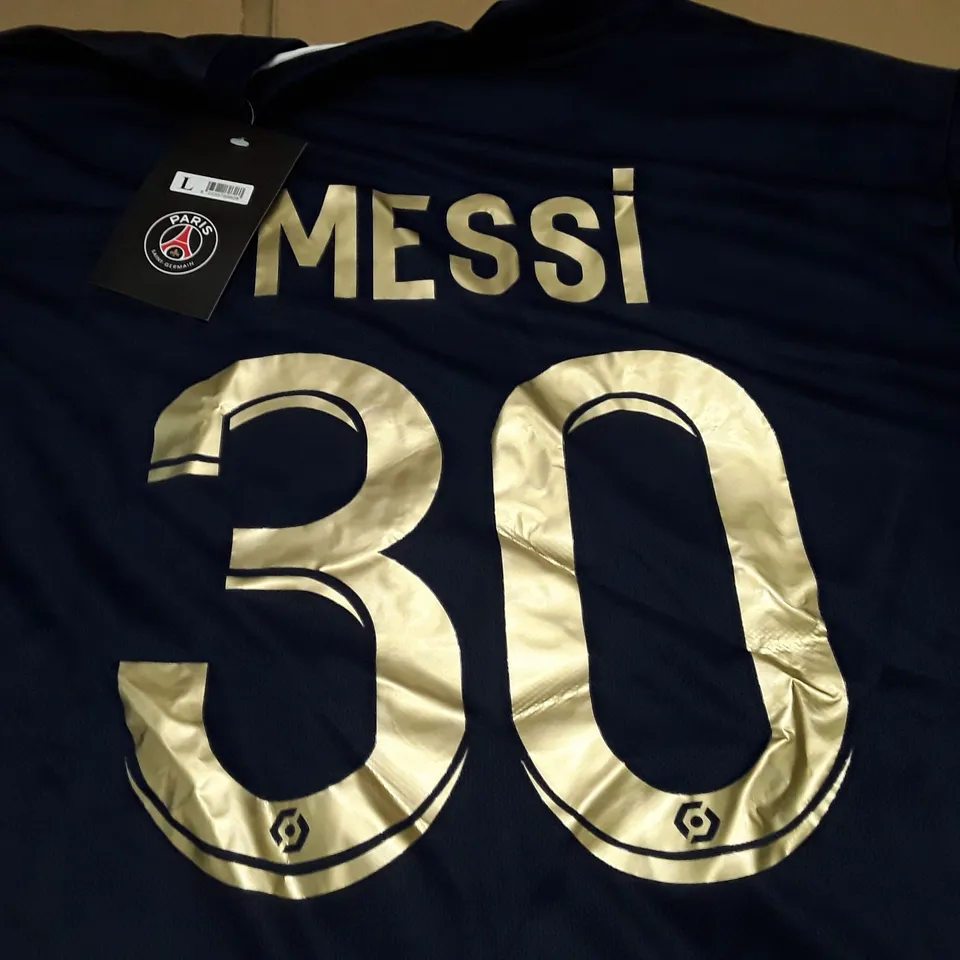 PARIS SAINT GERMAIN REPLICA FOOTBALL KIT - L