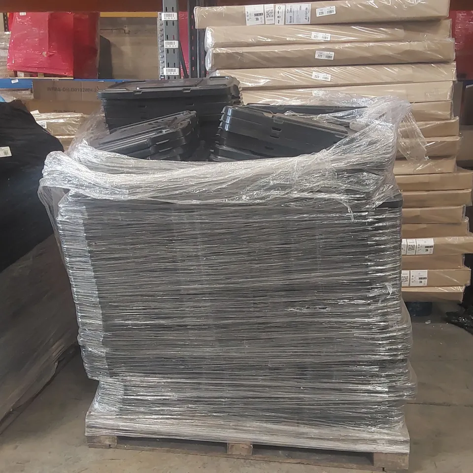 PALLET CONTAINING A VERY LARGE QUANTITY OF PLASTIC CONTAINER LIDS