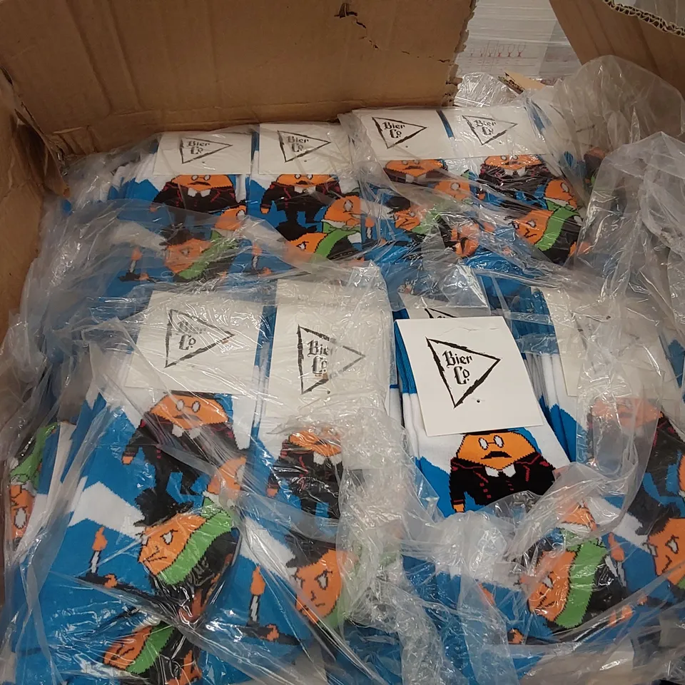 BOX OF APPROXIMATELY 360 PAIRS OF BRAND NEW BIER CO SOCKS (1 BOX)
