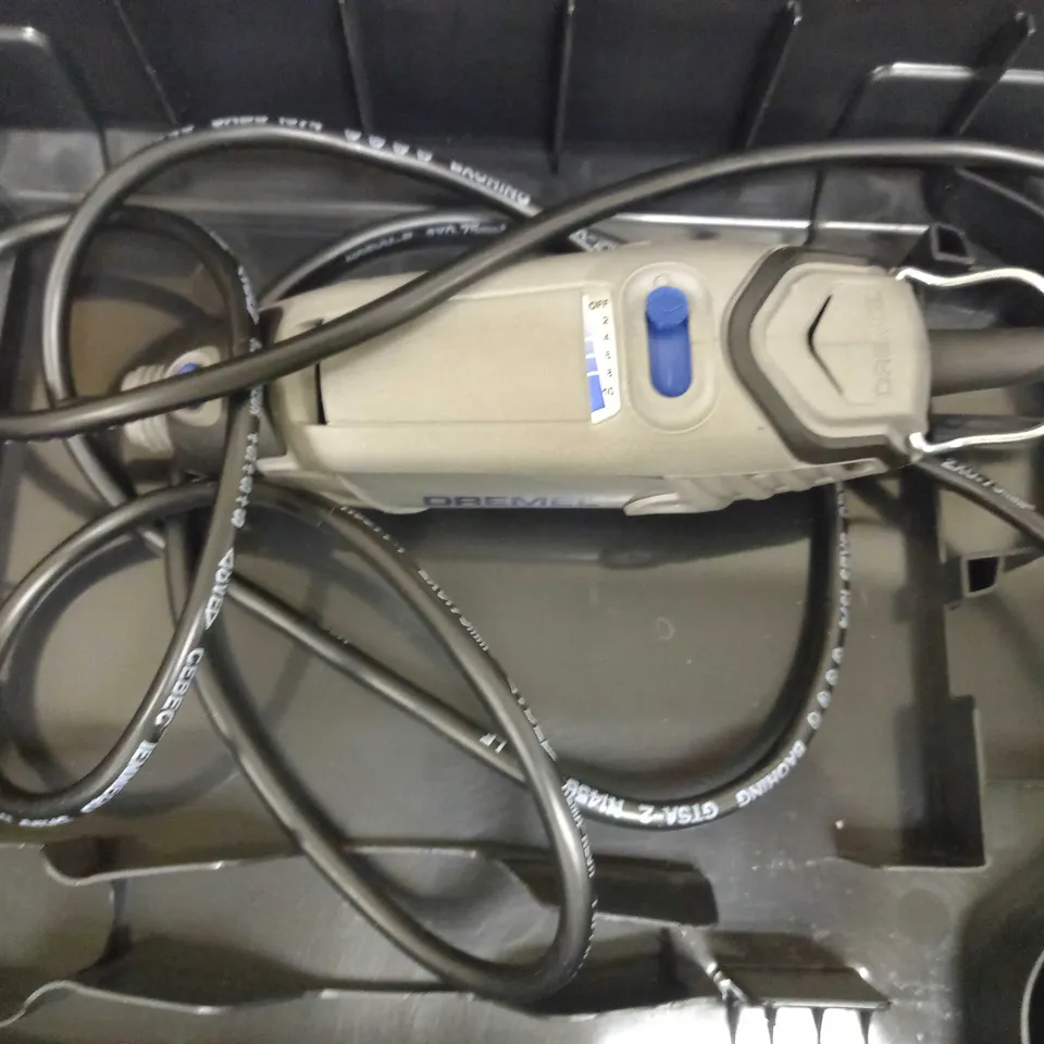 DREMEL 3000 MULTI TOOL