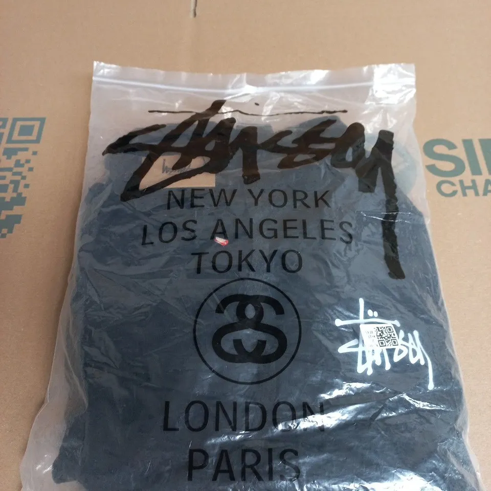 STUSSY BLACK LOGO HOODIE SIZE M
