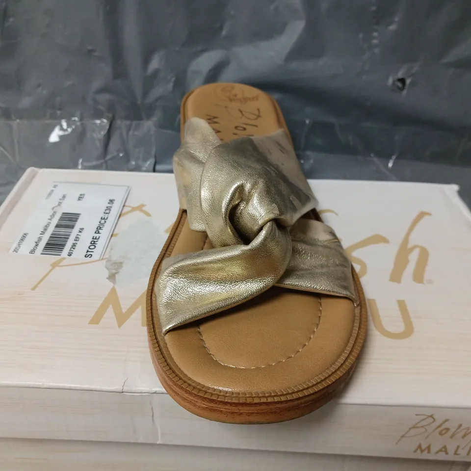 BOXED BLOWFISH MALIBU KNOT SANDALS IN BROWN - SIZE 6