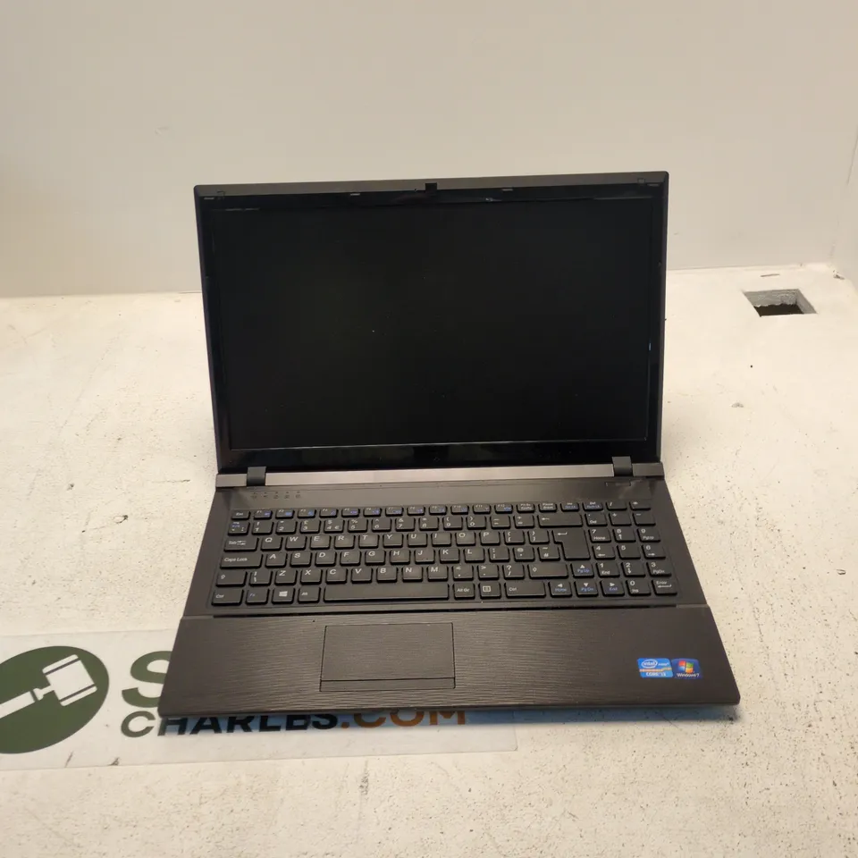 RM NOTEBOOK 320 UK LAPTOP – BLACK, I3-3110M FAULTY BATTERY 