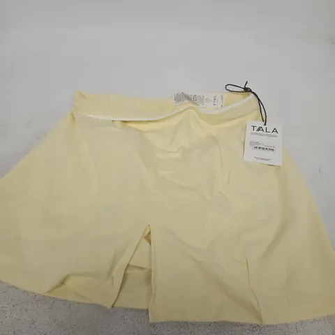 TALA CONTRAST PIPING MINI SKORT β LEMON YELLOW, UK SIZE M