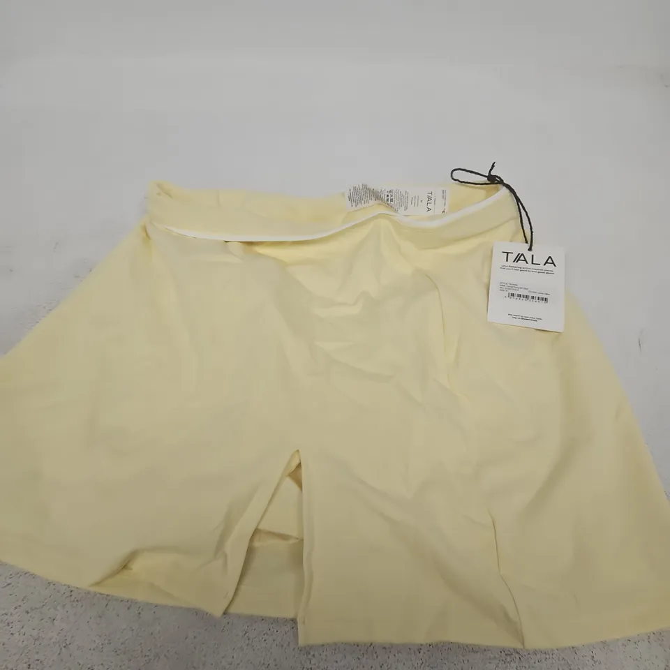 TALA CONTRAST PIPING MINI SKORT – LEMON YELLOW, UK SIZE M