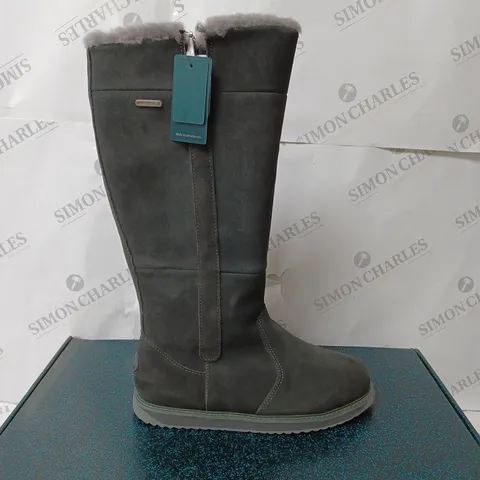 EMU AUSTRALIA "MOONTA" KNEE HIGH BOOTS - UK SIZE 6, DARK GREY - UNBOXED