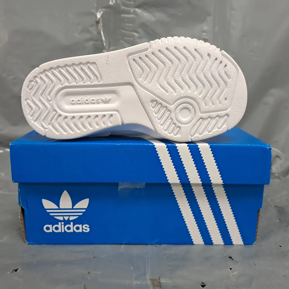 BOXED PAIR OF ADIDAS DROP STEP LOW INFANT'S SHOES IN WHITE/GREY SIZE UK 6