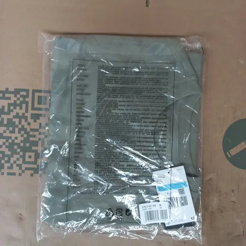 BAGGED NIKE MEN'S T-SHIRT IN KHAKI SIZE MEDIUM