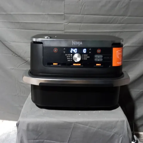 BOXED NINJA10.4L FOODI FLEXDRAWER DUAL AIR FRYER IN BLACK AF500UK