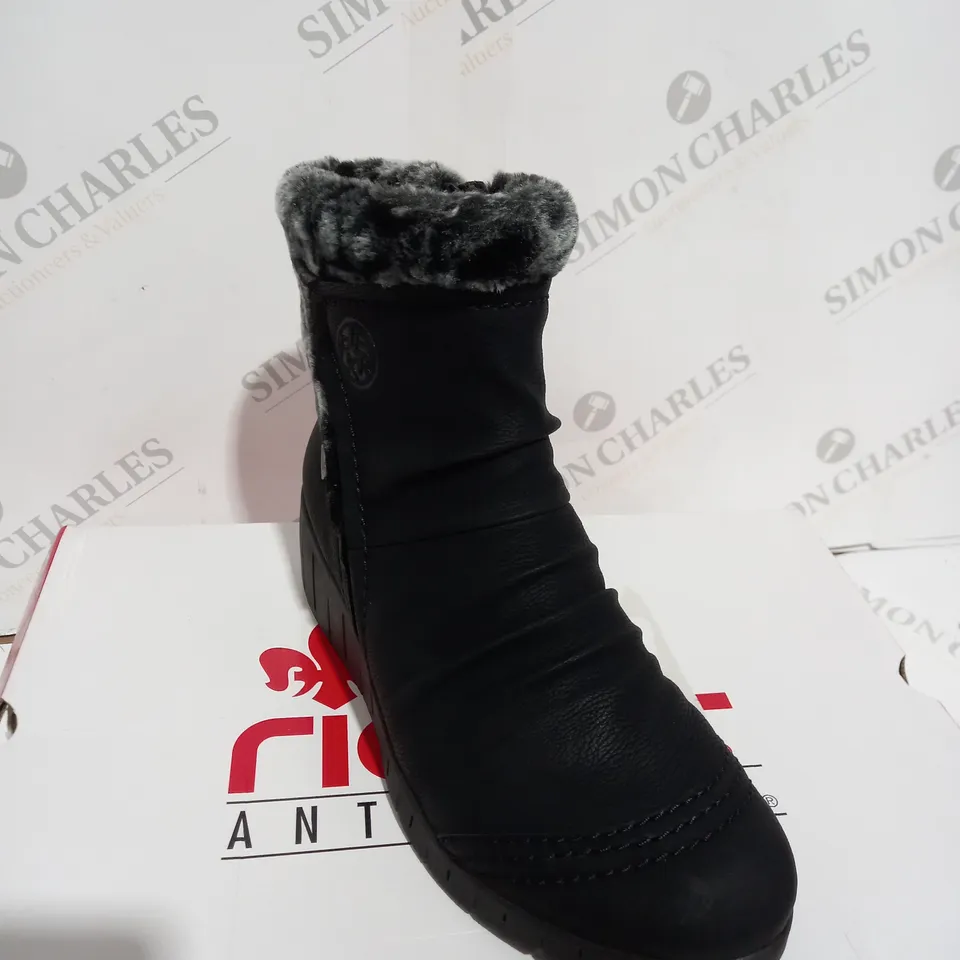 BOXED RIEKER ANTISTRESS BLACK WEDGE BOOTS - SIZE 5