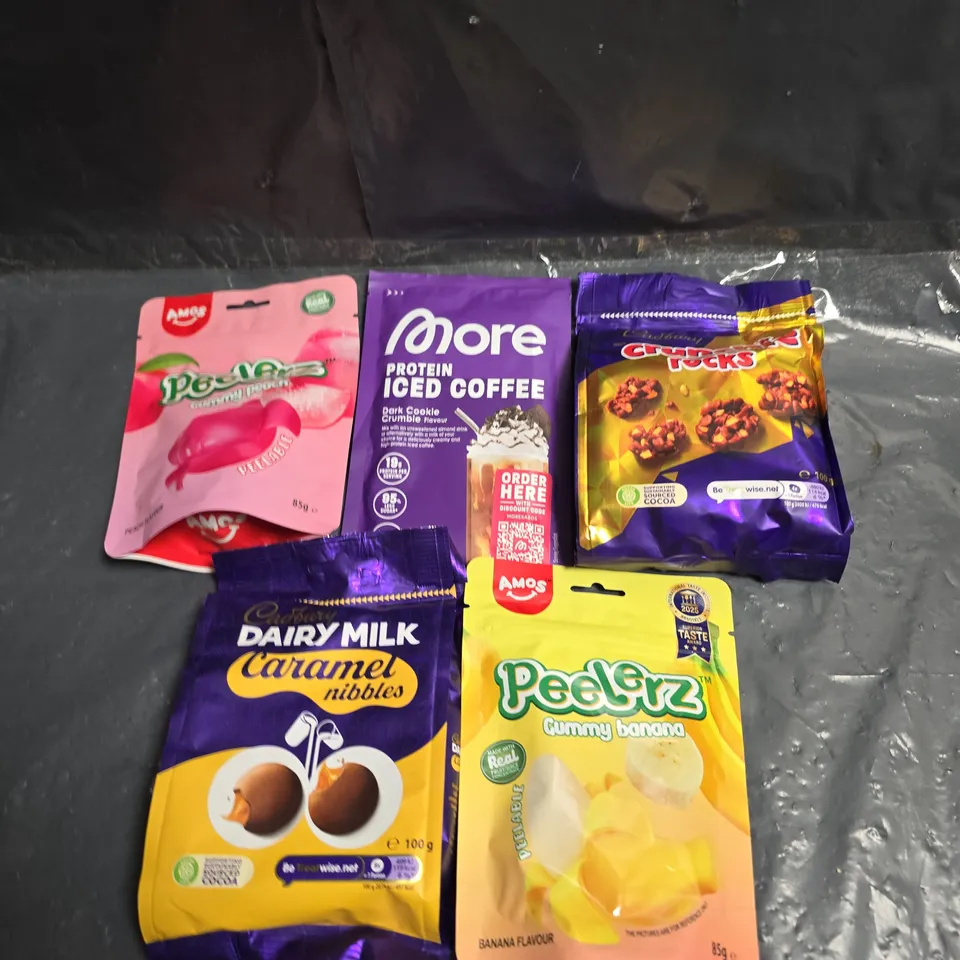 TOTE OF APPROX 5 ASSORTED FOOD AND DRINK ITEMS TO INCLUDE ICED COFFEE, CADBURYS AND SWEETS
