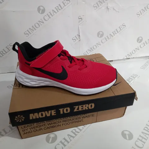 PAIR OF NIKE RUNNING TRAINERS SIZE KIDS 13