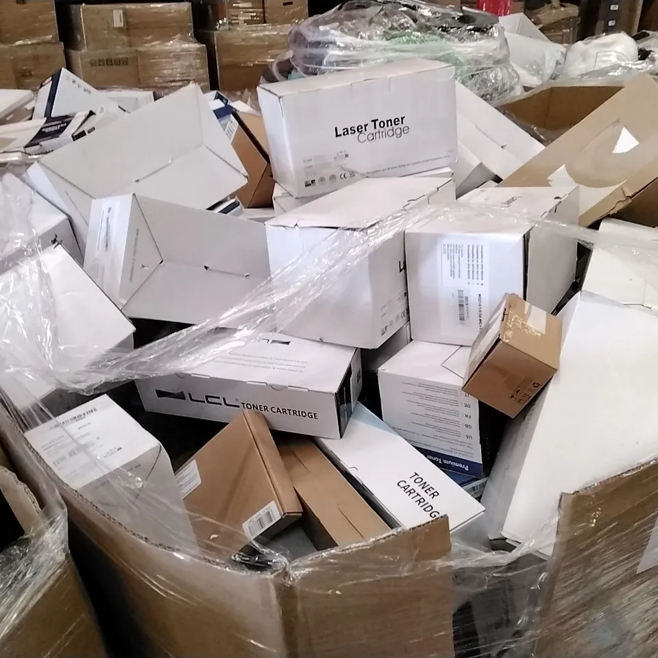 PALLET TO CONTAIN A LARGE QUANTITY OF INK TONER CARTRIDGES // BRANDS, COLOURS AND MODELS MAY VARY