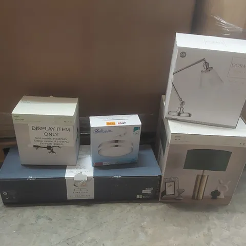 PALLET CONTAINING A VERY LARGE QUANTITY OF ASSORTED DESIGNER LIGHTING PRODUCTS INCLUDING: 3 BAR LIGHT, CEILING LIGHTS, TOUCH TABLE LAMP ECT