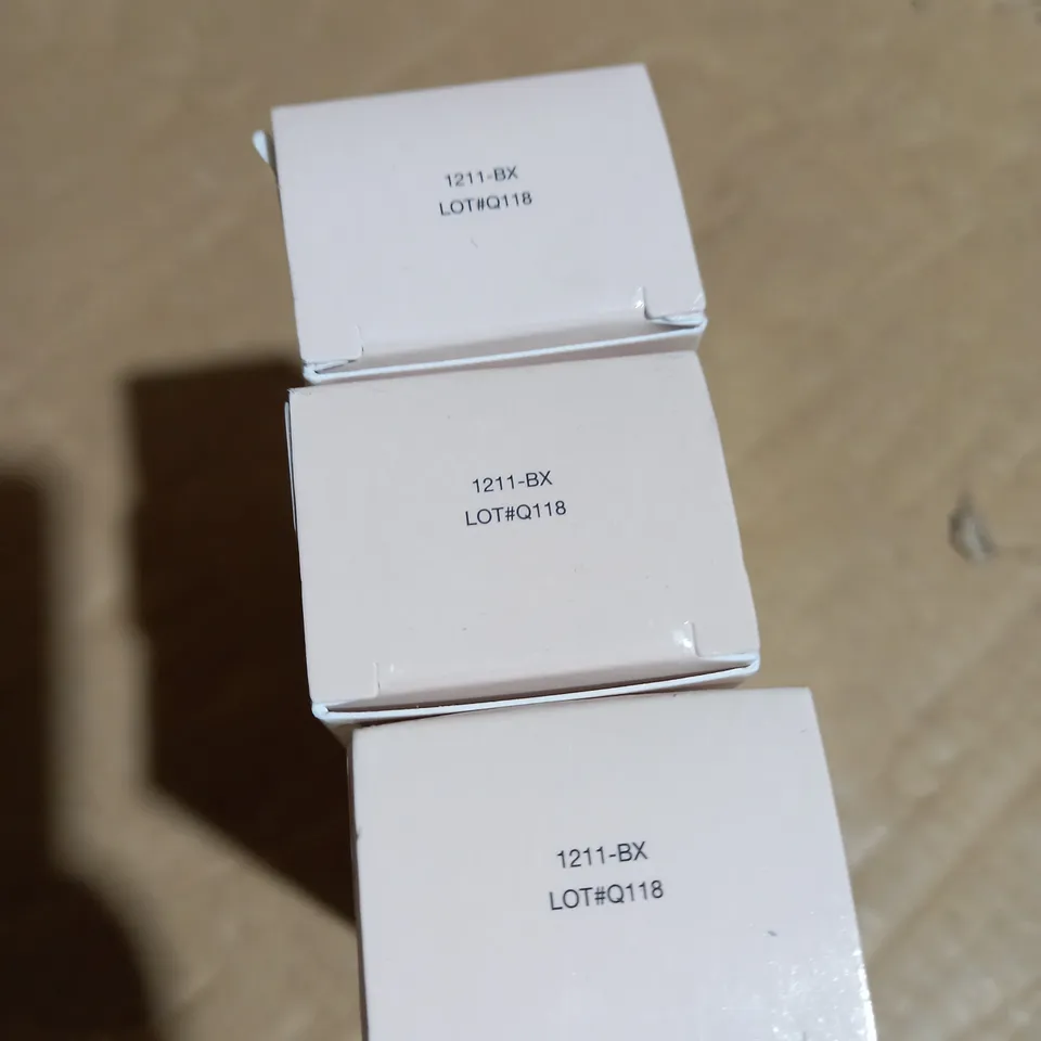 DOLL 10 ILLEGAL EYES MASCARA X3 BLACK 
