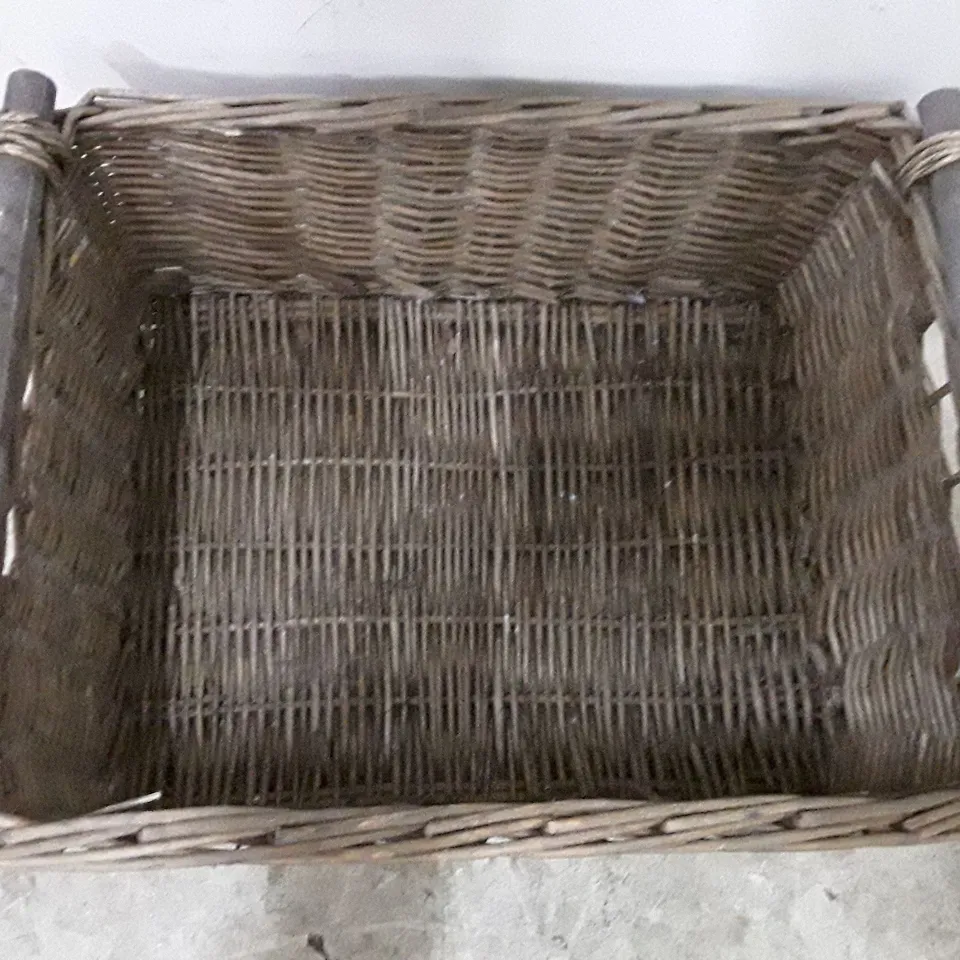 BOXED WICKER BASKET