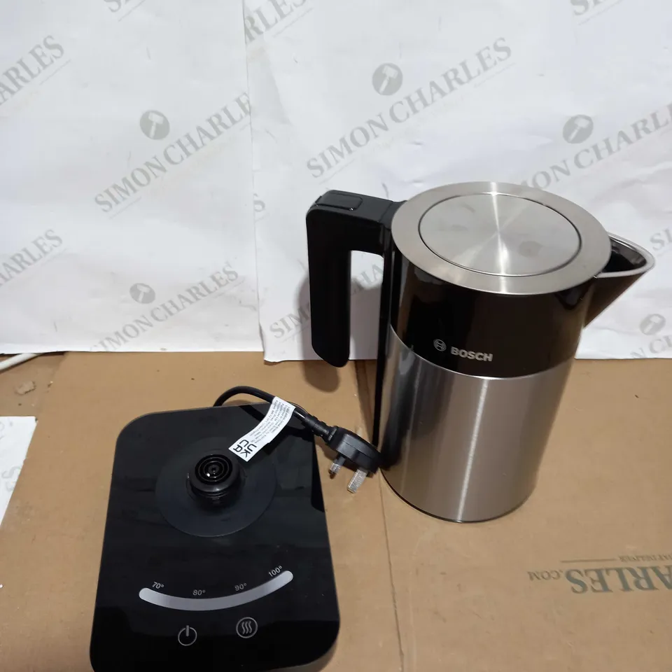 BOSCH TWK7203GB CORDLESS KETTLE 