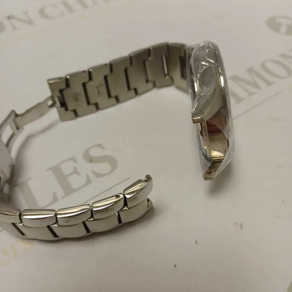 EMPORIO ARMANI BLUE TRIPLE DIAL BRACELET WRISTWATCH 