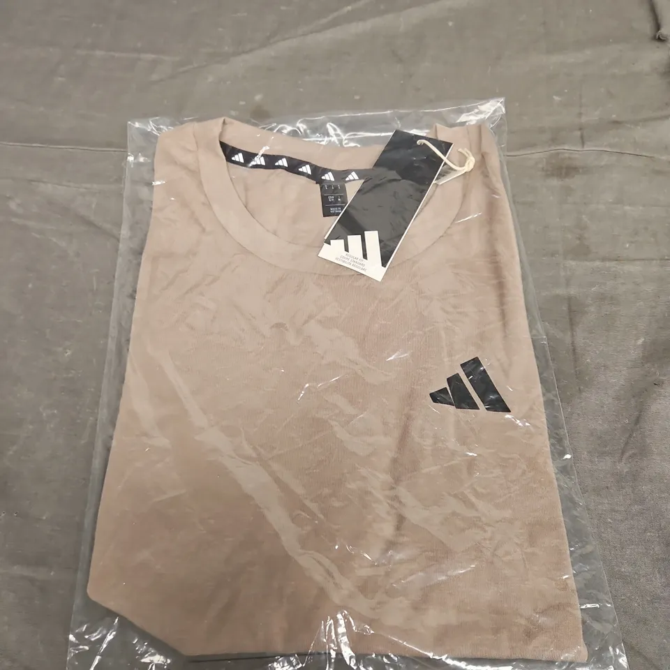 BAGGED ADIDAS LOGO TEE - SIZE S