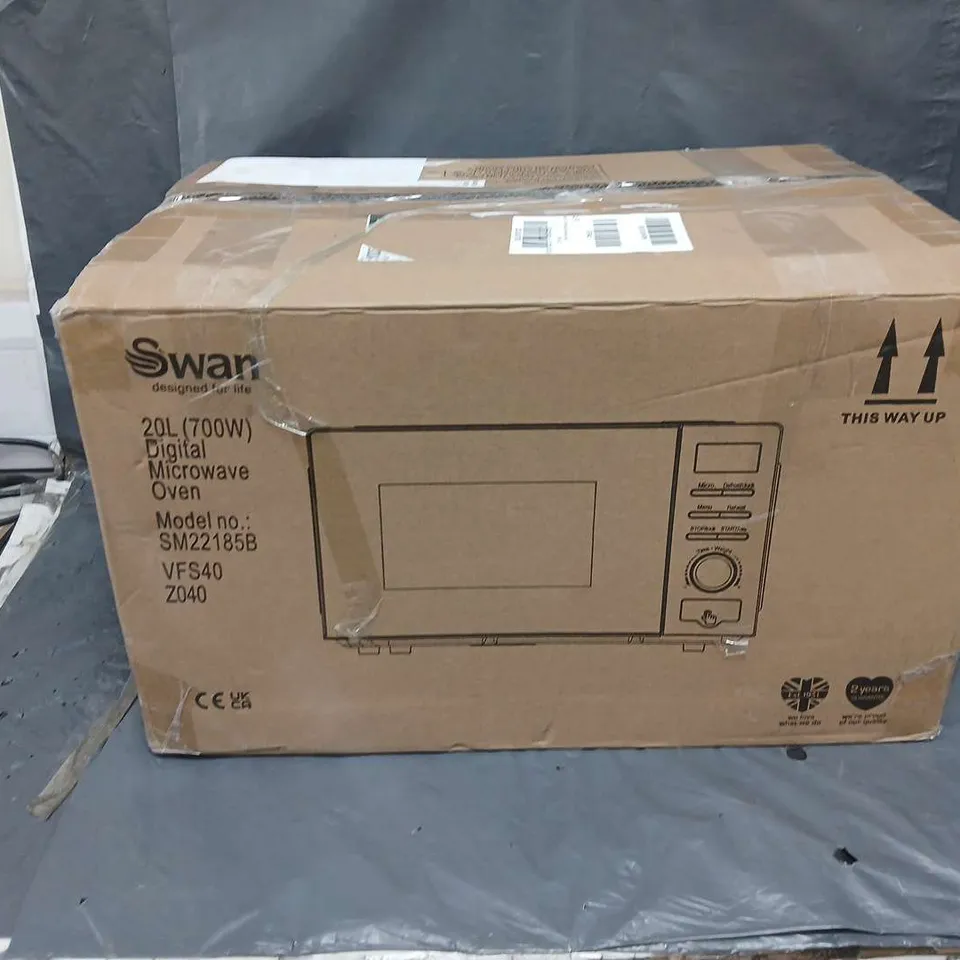 SWAN 20L 700W DIGITAL MICROWAVE IN BLACK - COLLECTION ONLY