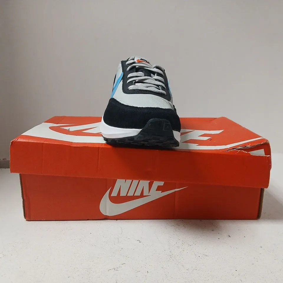 BOXED PAIR OF NIKE WAFFLE DEBUT TRAINERS IN GREY/BLUE/BLACK SIZE UK 9