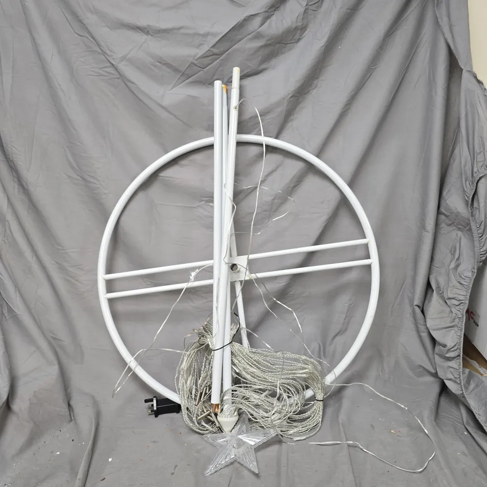 JOB LOT OF APPROXIMATELY 10 ASSORTED ITEMS TO INCLUDE: WATERFALL LIGHT