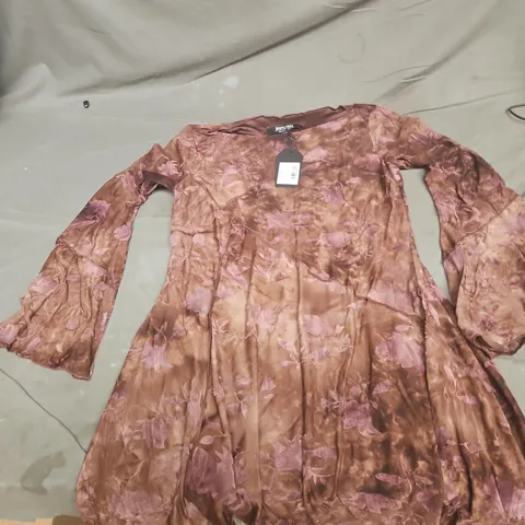 DISTURBIA FLORAL SATIN DRESS – UK 16 (US 12 / EU 44), BROWN WITH PINK PATTERN