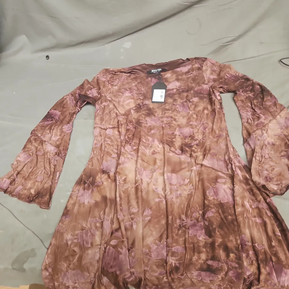 DISTURBIA FLORAL SATIN DRESS – UK 16 (US 12 / EU 44), BROWN WITH PINK PATTERN