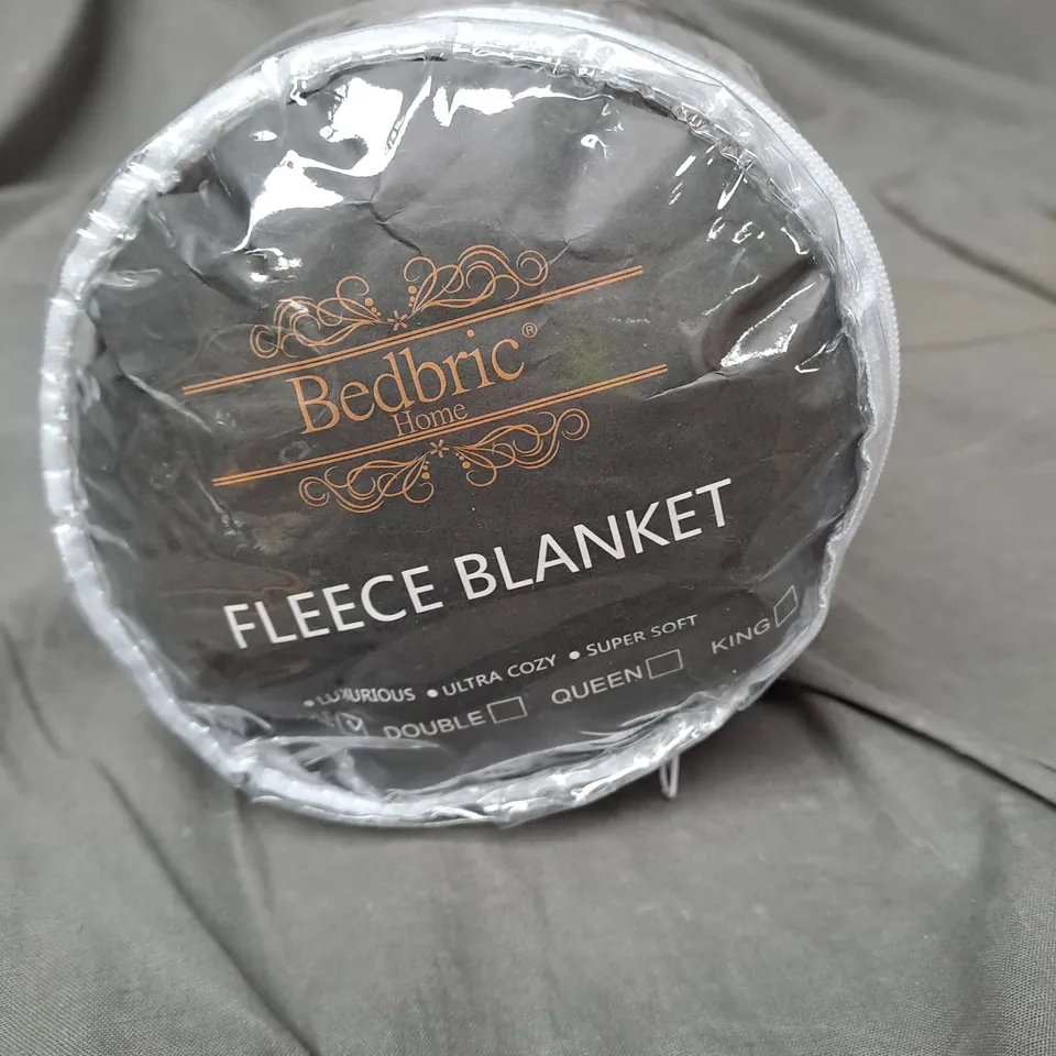 BEDBRIC HOME FLEECE BLANKET - GREY - SINGLE