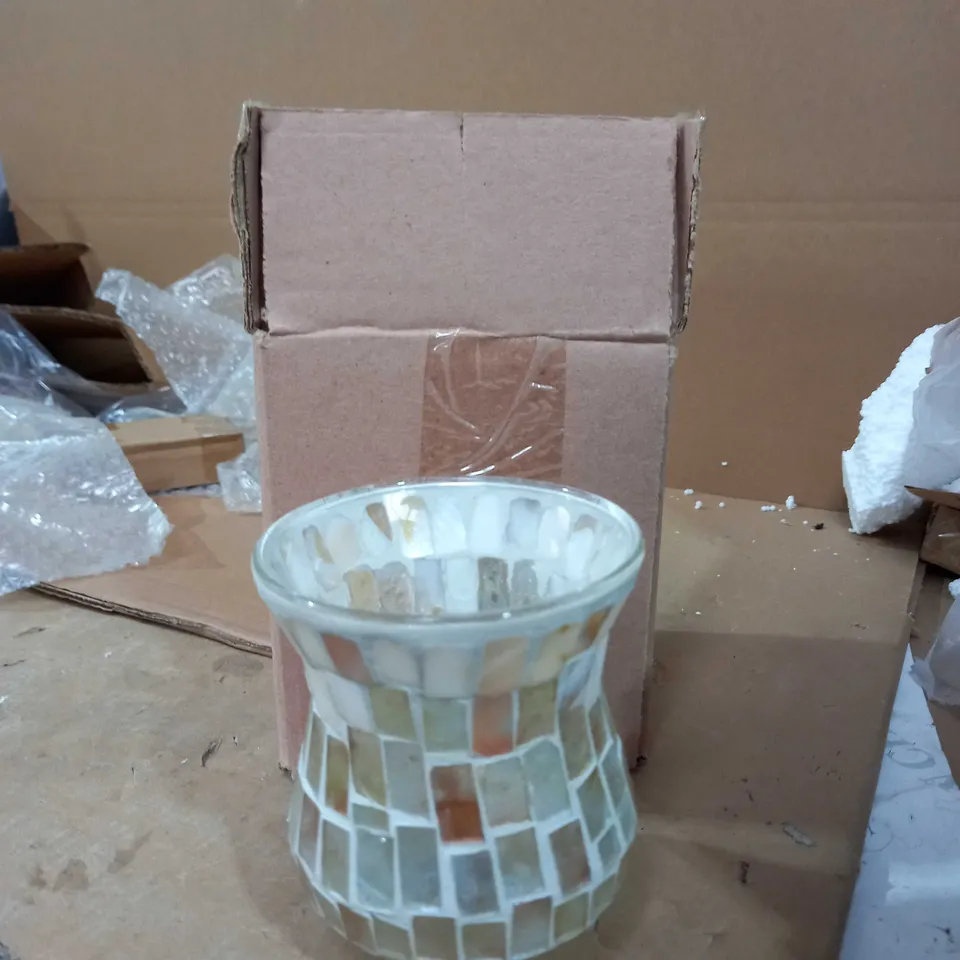 LOT OF 24 MOSAIC GLASS LAMP SHADES