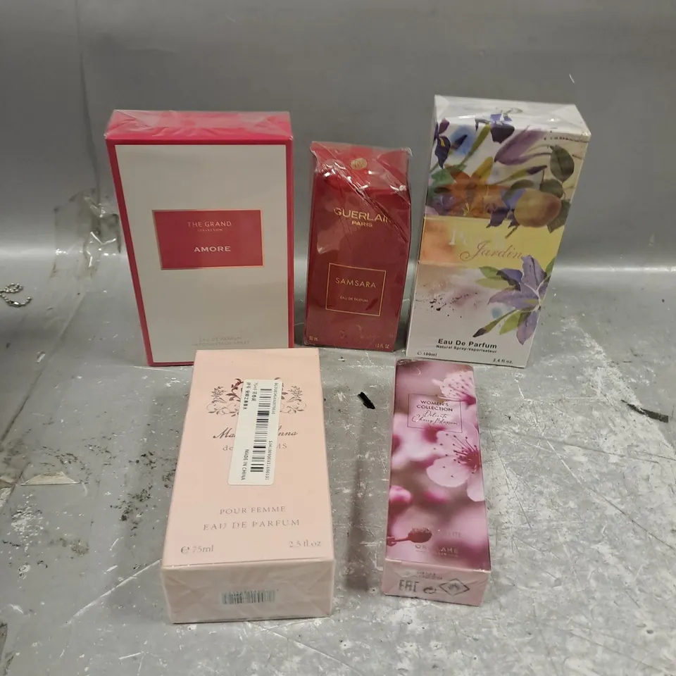 APPROXIMATELY 5 ASSORTED SEALED FRAGRANCES TO INCLUDE - PEACH GARDEN - DELICATE CHERRY BLOSSOM - THE GRAND AMORE - ETC