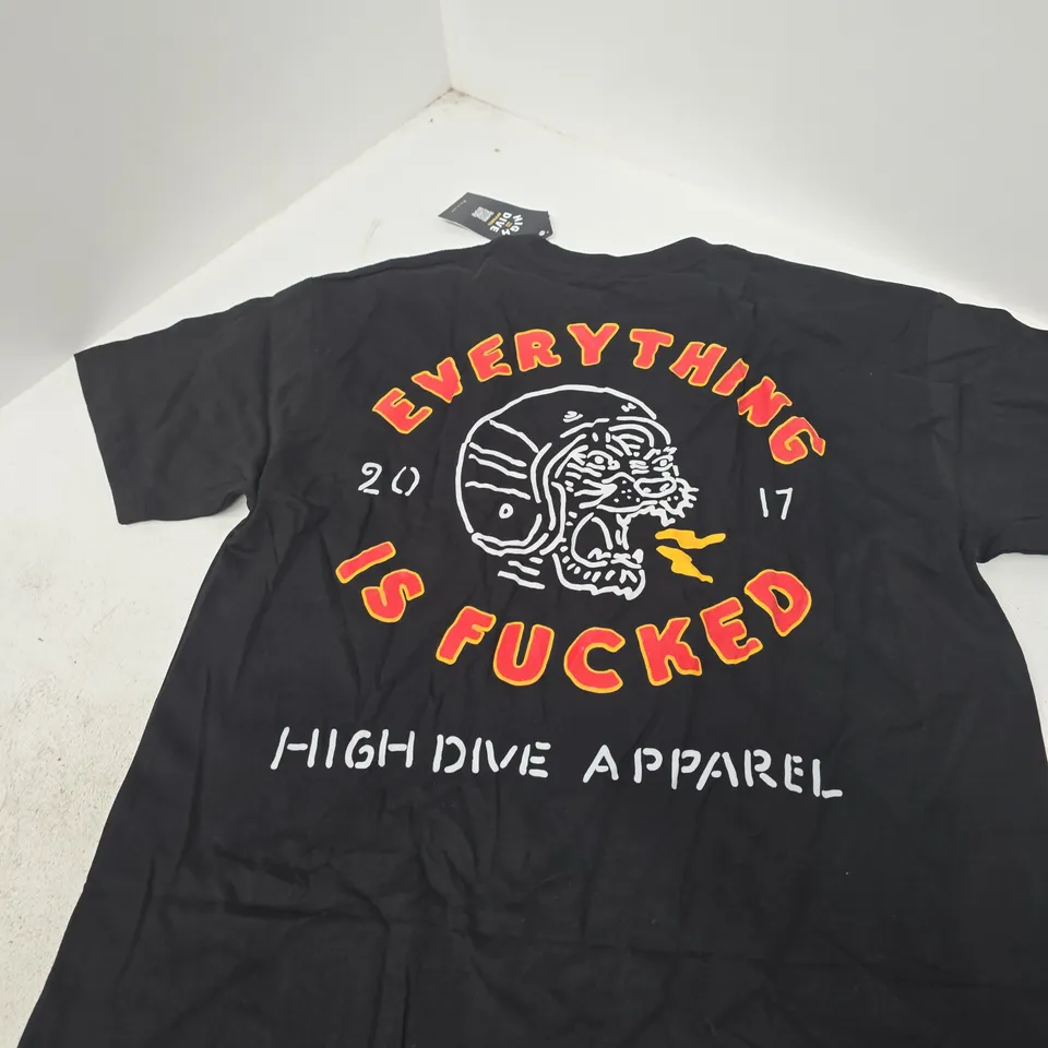 HIGH DIVE APPAREL T‑SHIRT – BLACK, LARGE (EVERYTHING IS F*CKED)