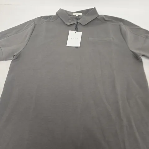 ARNE HYBRID CARGO ZIP POLO SHIRT IN GREY – SIZE L