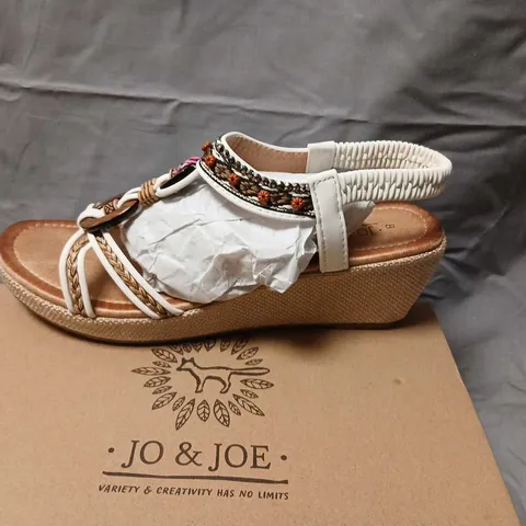JO & JOE TRINIDAD WHITE SANDALS – UK SIZE 8