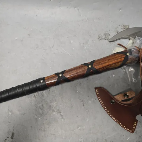 WOODEN HUNTING HATCHET WITH LEATHER GRIP - COLLECTION ONLY  