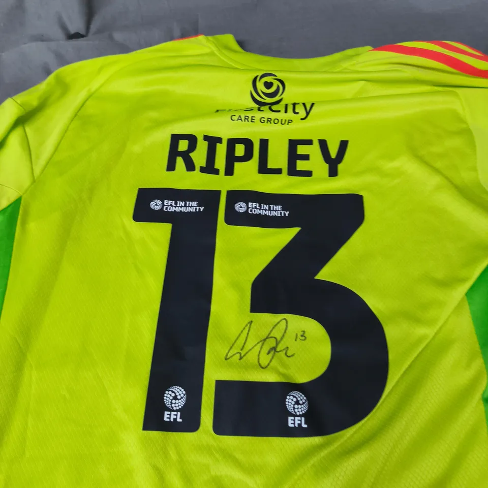 SWINDON TOWN GOALKEEPER JERSEY - SIGNED - RIPLEY 13 - SIZE XL