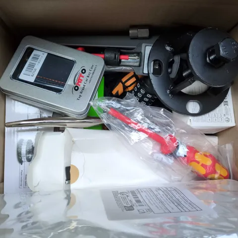 BOX OF ASSORTED TOOLS AND CAR ASSESSORS  