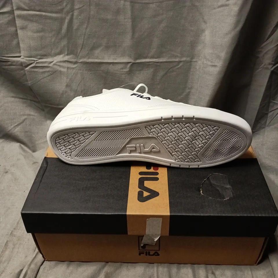 FILA WHITE TRAINERS SIZE 9