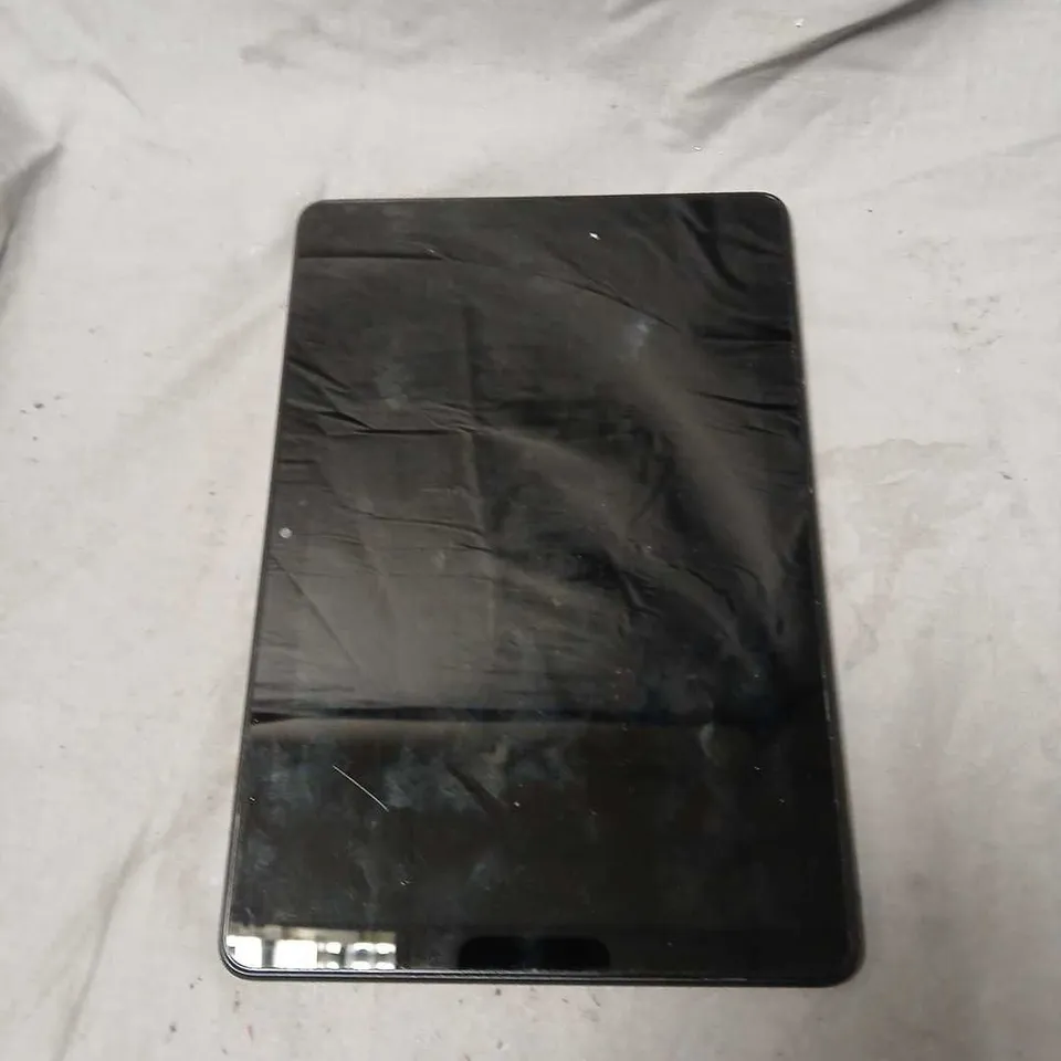 AMAZON FIRE HD 10 TABLET