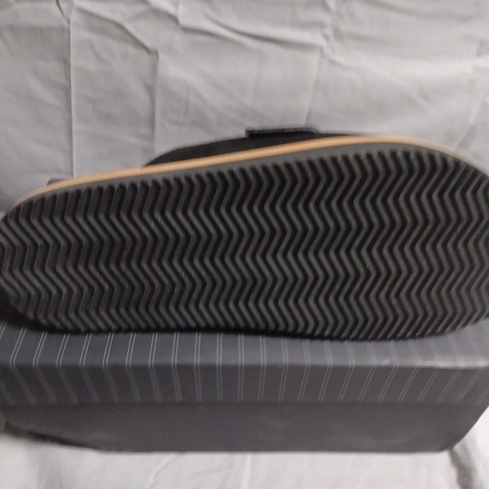 BOXED PAIRO OF ZEGNA BLACK VELVET STRAP SLIDE SANDALS – UK SIZE 10