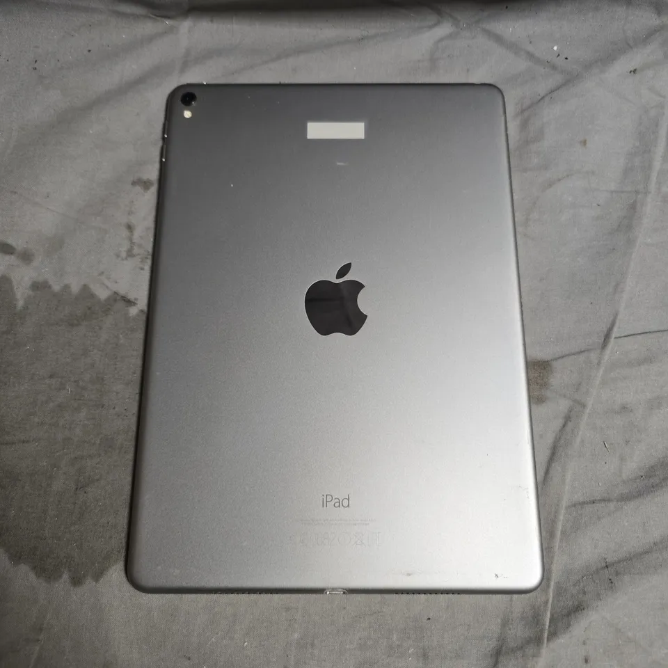 APPLE IPAD PRO (A1673)