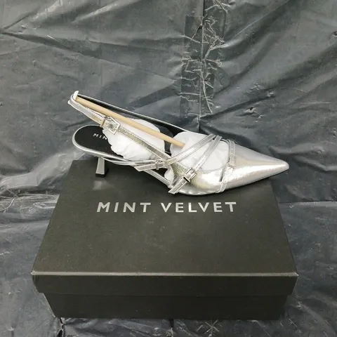 BOXED PAIR OF MINT VELVET KIT SILVER SLINGBACK SHOE UK 7