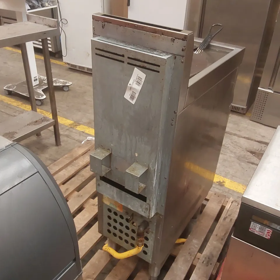 LICAT COMMERCIAL GAS FRYER