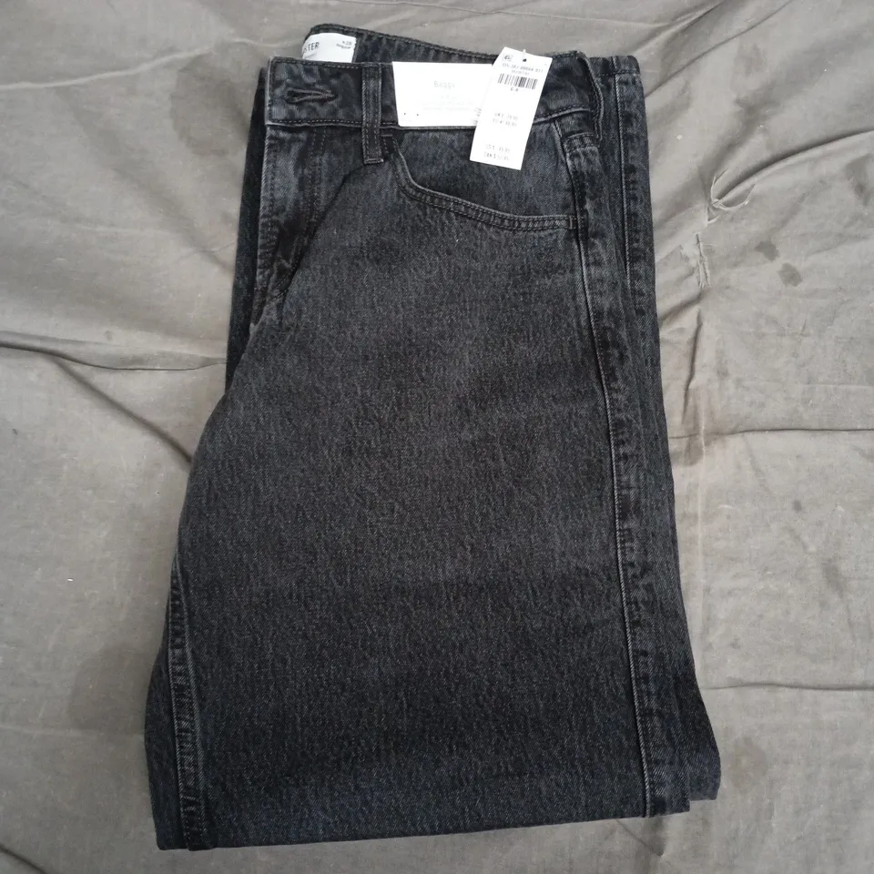 HOLLISTER BAGGY LOW-RISE JEANS – DARK DENIM, UK 10 (US W28)