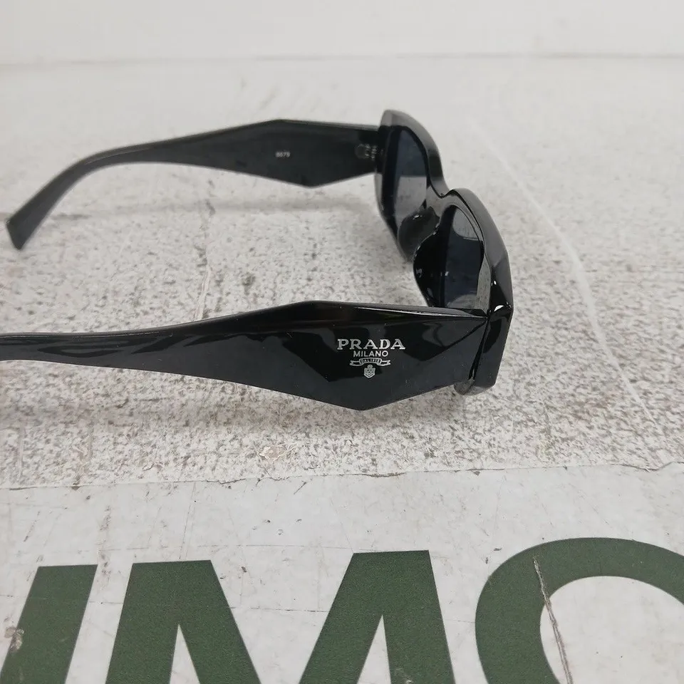 PRADA MILANO SUNGLASSES – BLACK RECTANGULAR FRAME