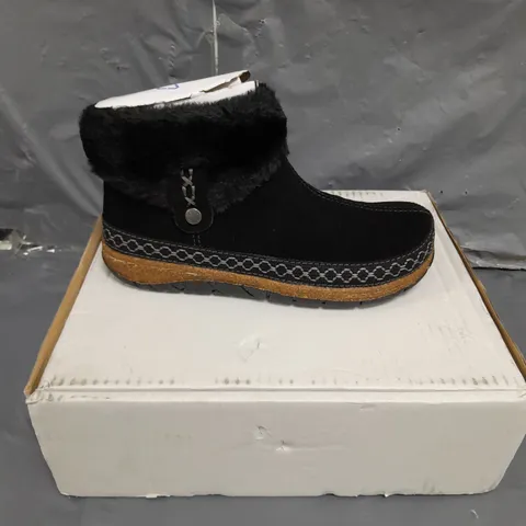 EMMALYN BOOTIES IN BLACK - 4