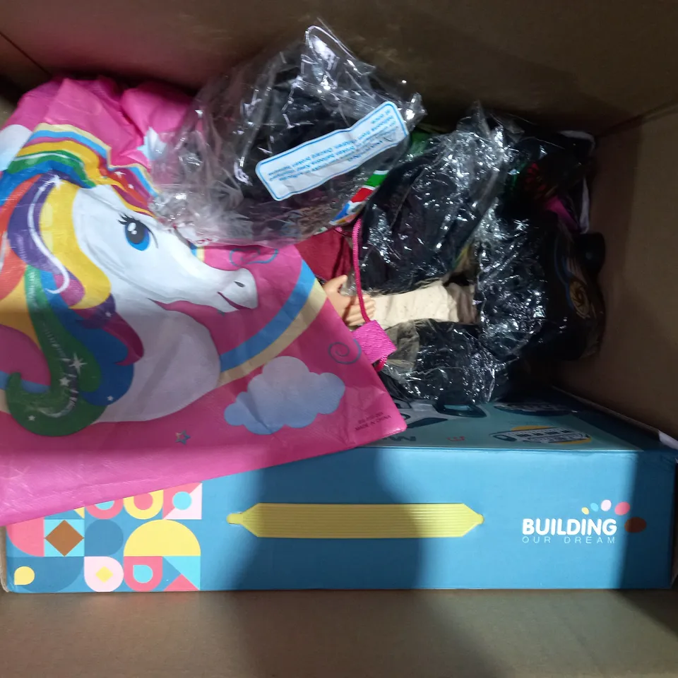BOX OF APPROXIMATELY 10 ASSORTED TOYS AND GAMES TO INCLUDE CRAFTLAB TIE DYE KIT, INTERSTAR ANIMALS, MOON AND ME TALKING MOON BABY, ETC