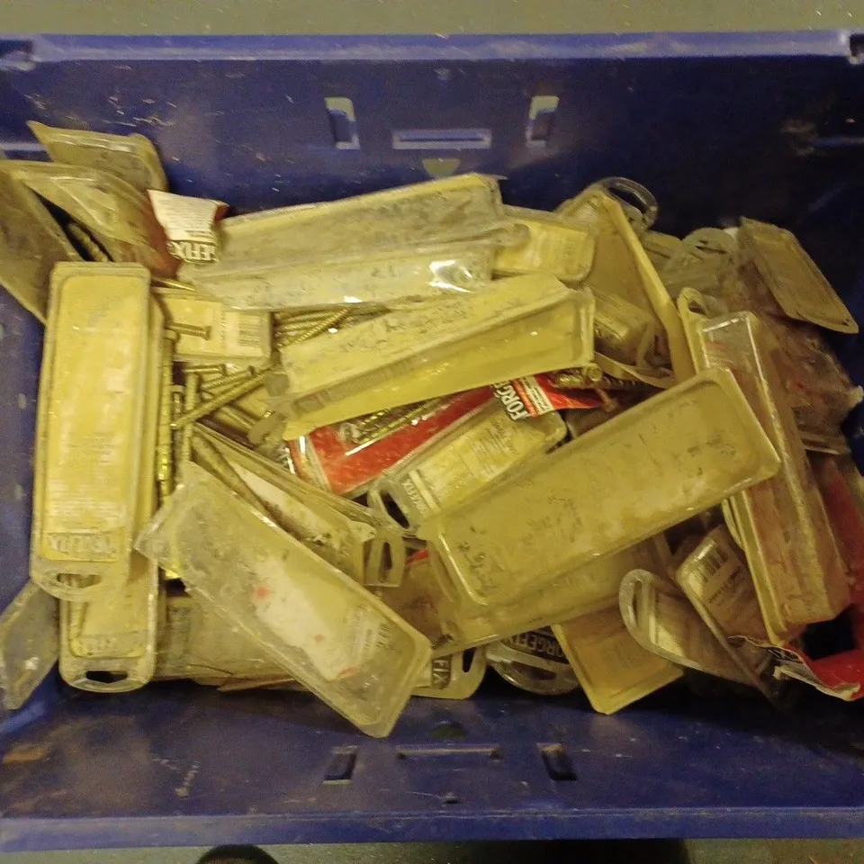 LOT OF APPROXIMATELY 20 PACKS OF FORGEFIX SCREWS AND BOLTS
